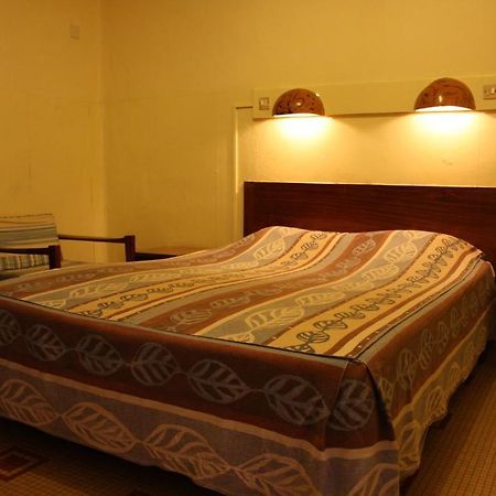 Hotel Oceanic Dakar Exterior photo