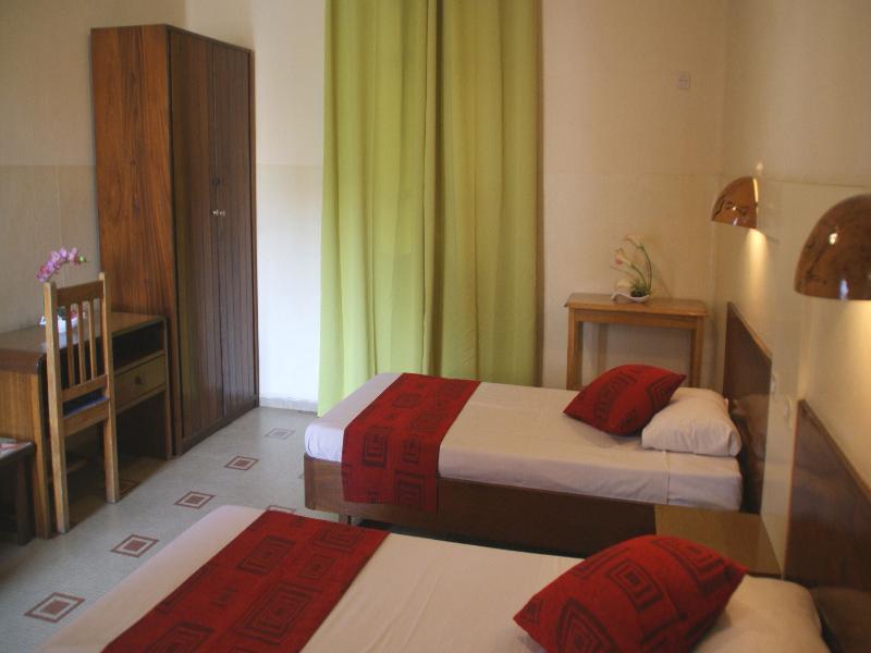 Hotel Oceanic Dakar Exterior photo