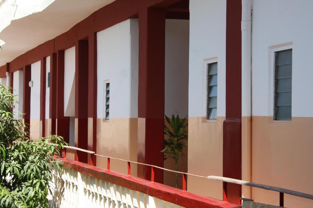 Hotel Oceanic Dakar Exterior photo